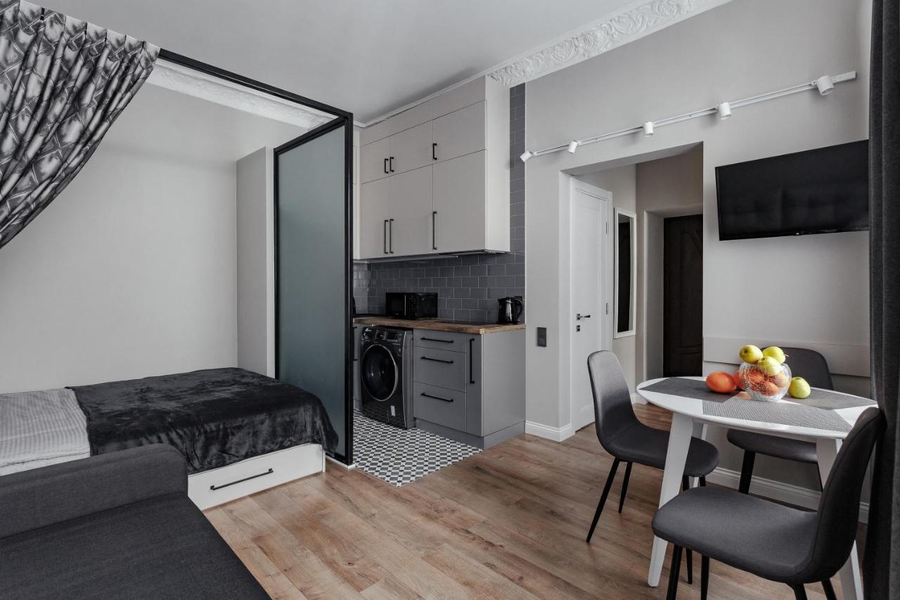 City Centre Silver Apartment Odesa Exterior foto